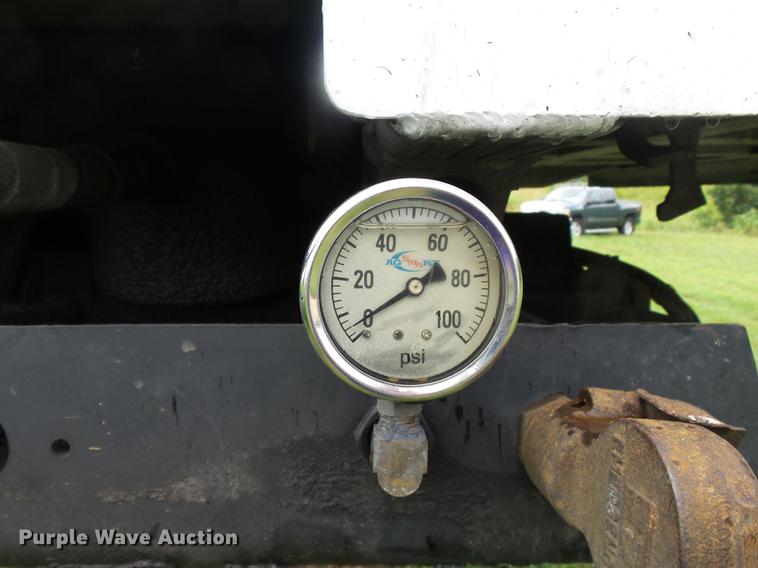 image for item DB7062 2005 East Gennis end dump trailer