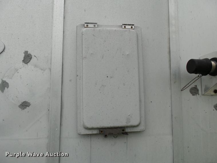 image for item DB7062 2005 East Gennis end dump trailer