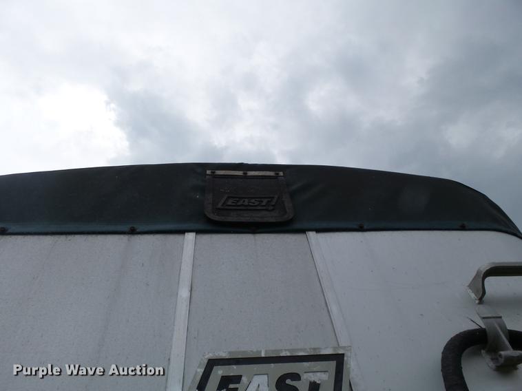 image for item DB7062 2005 East Gennis end dump trailer