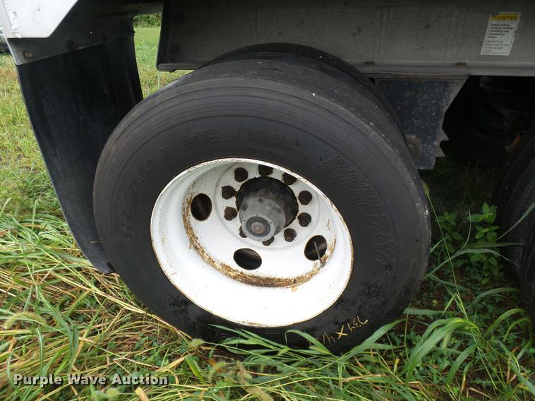 image for item DB7062 2005 East Gennis end dump trailer