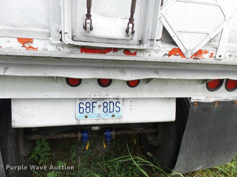 image for item DB7062 2005 East Gennis end dump trailer