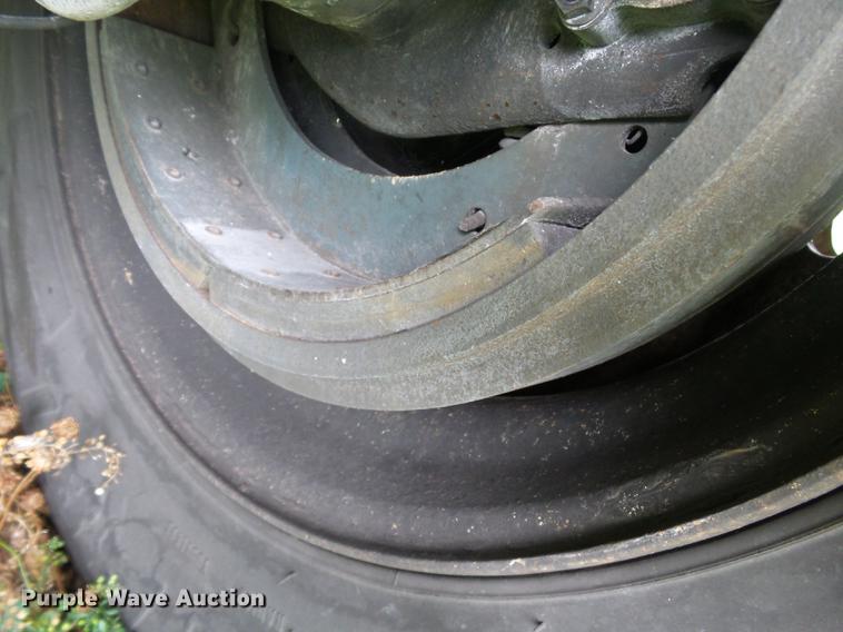 image for item DB7062 2005 East Gennis end dump trailer