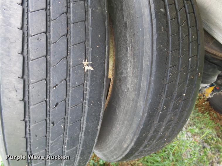 image for item DB7062 2005 East Gennis end dump trailer