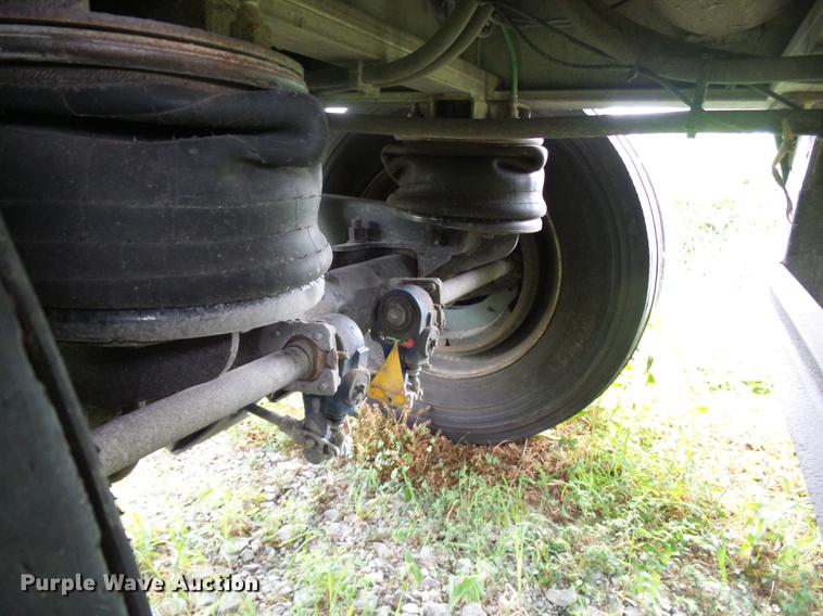 image for item DB7062 2005 East Gennis end dump trailer
