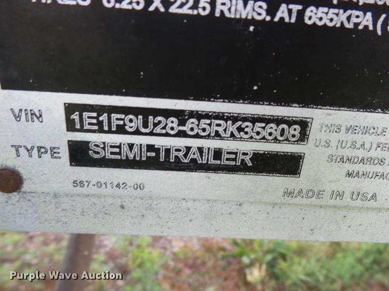 image for item DB7062 2005 East Gennis end dump trailer