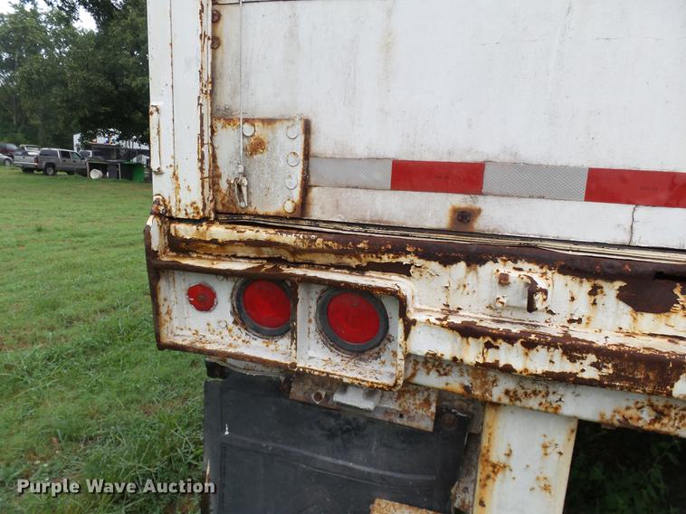 image for item DB7063 1983 Stoughton dry van trailer