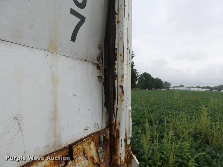 image for item DB7063 1983 Stoughton dry van trailer