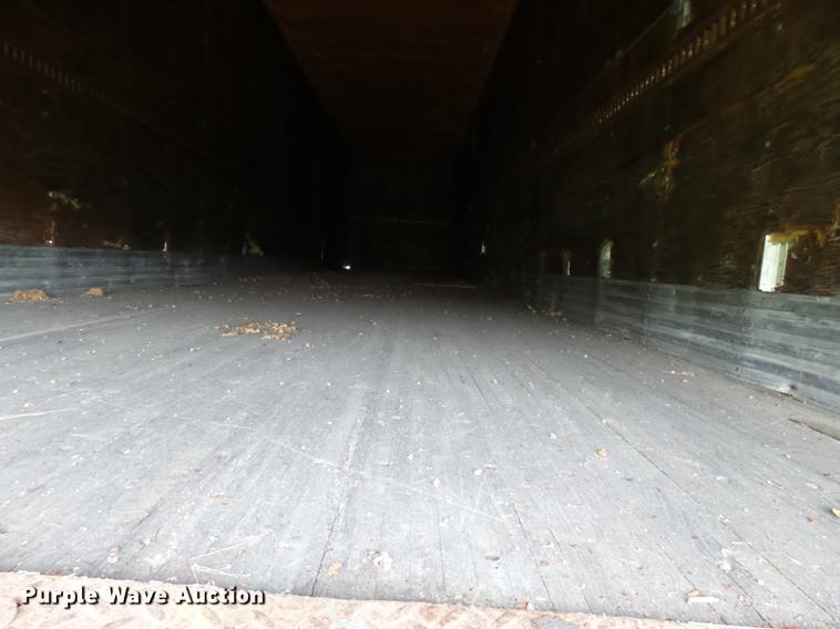 image for item DB7063 1983 Stoughton dry van trailer