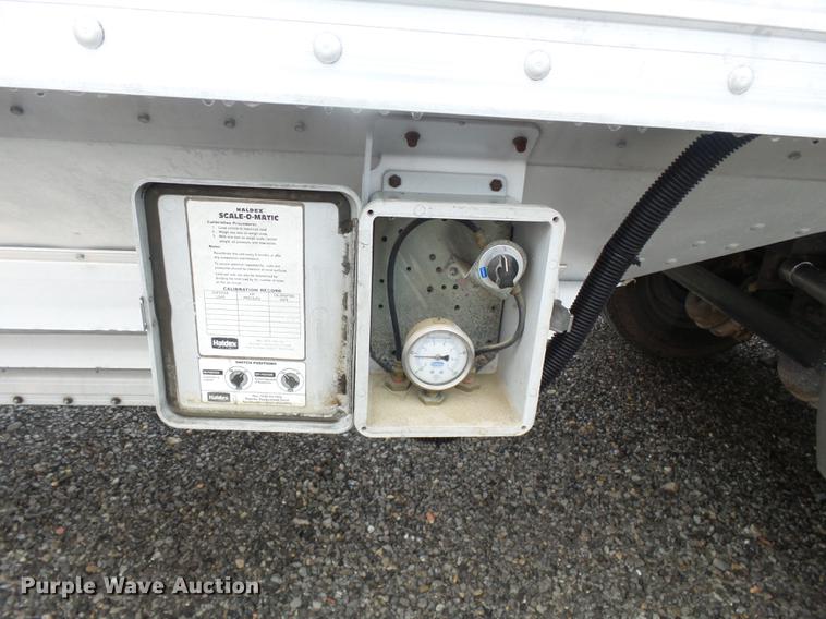 image for item DB7064 2008 Timpte double hopper grain trailer