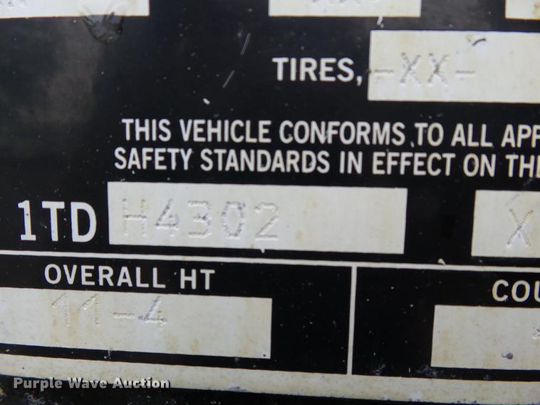 image for item DB7064 2008 Timpte double hopper grain trailer