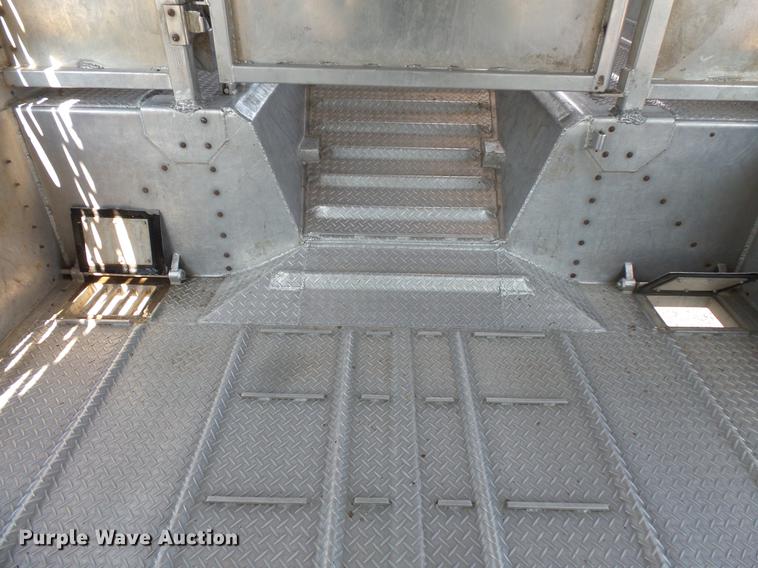 image for item DC4699 2005 Chaparral livestock