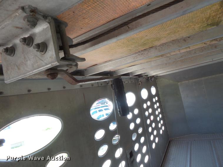 image for item DC4699 2005 Chaparral livestock