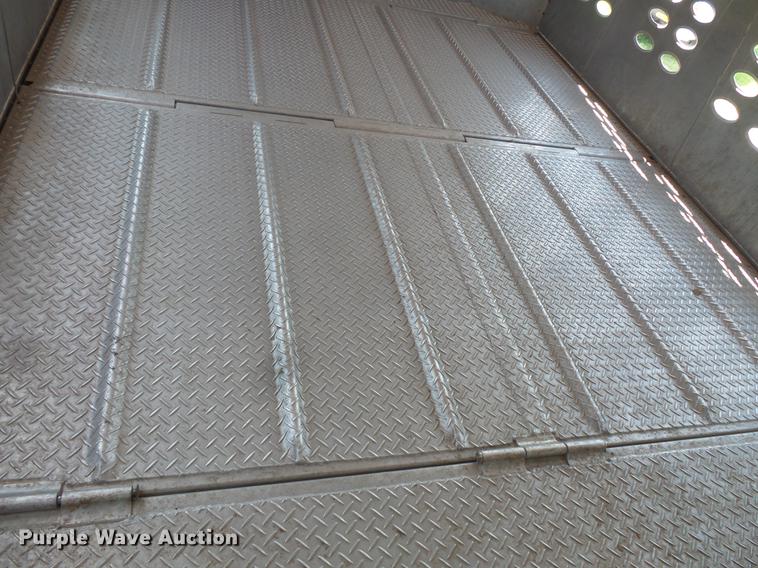 image for item DC4699 2005 Chaparral livestock