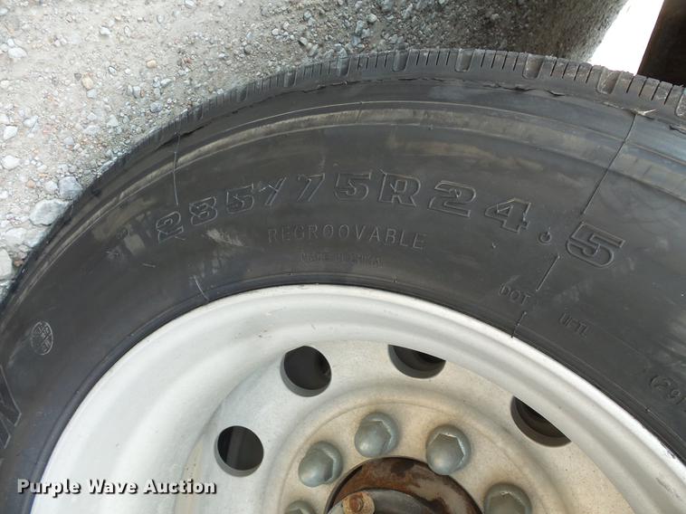 image for item DC4699 2005 Chaparral livestock