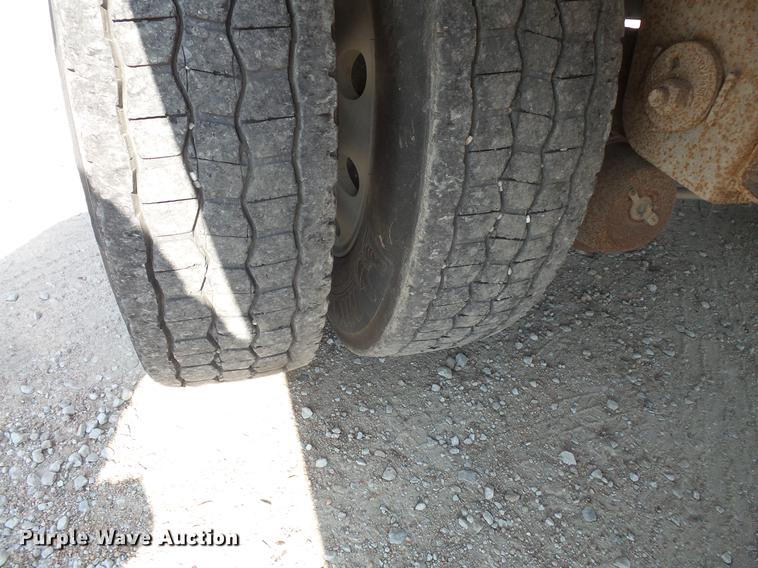 image for item DC4699 2005 Chaparral livestock