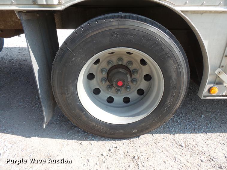 image for item DC4699 2005 Chaparral livestock