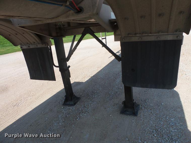 image for item DC4700 2006 West-Mark tank trailer