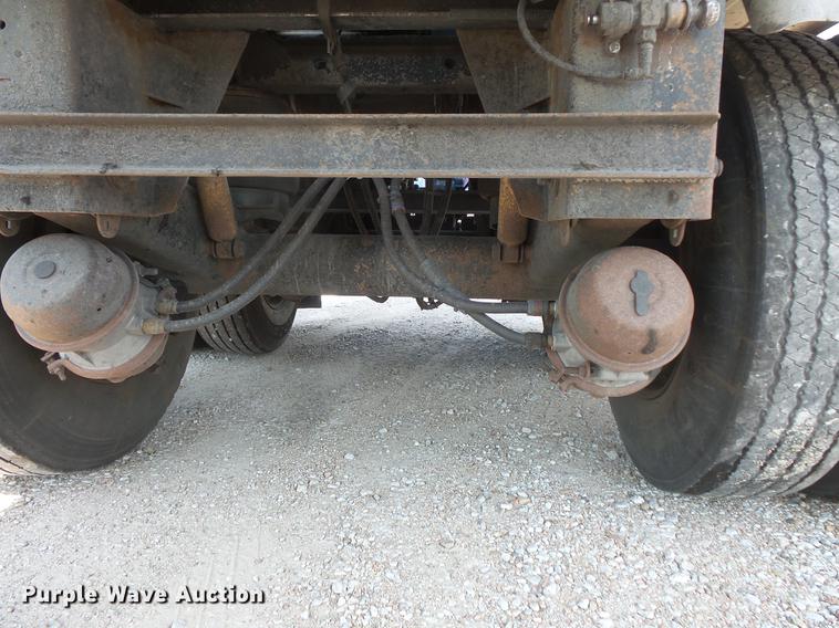 image for item DC4700 2006 West-Mark tank trailer