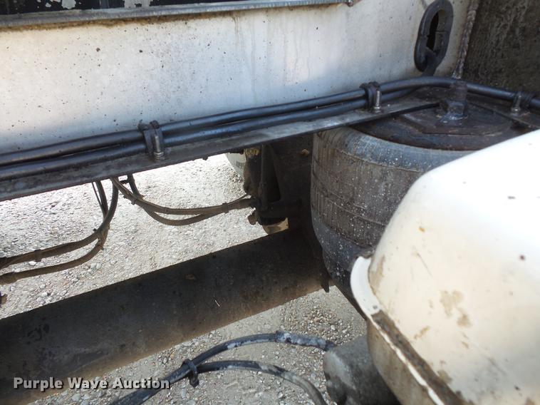 image for item DC4700 2006 West-Mark tank trailer