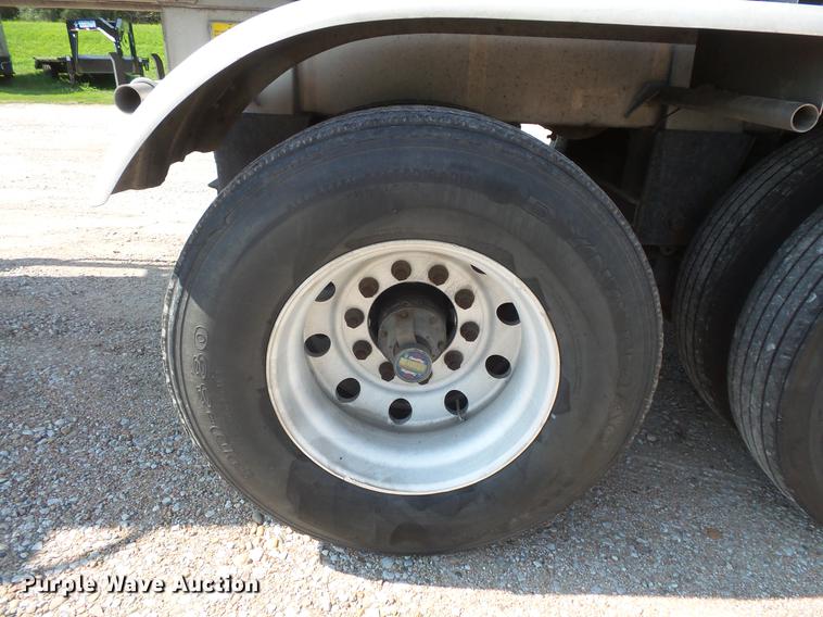 image for item DC4700 2006 West-Mark tank trailer