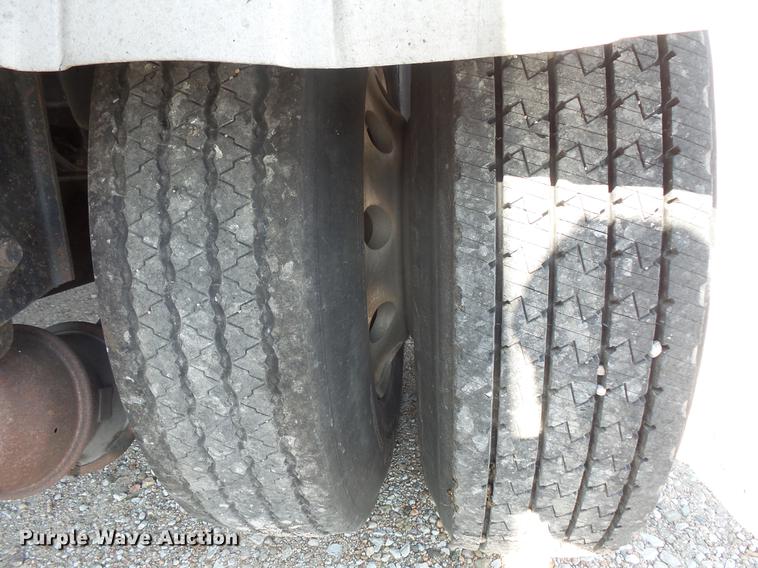 image for item DC4700 2006 West-Mark tank trailer