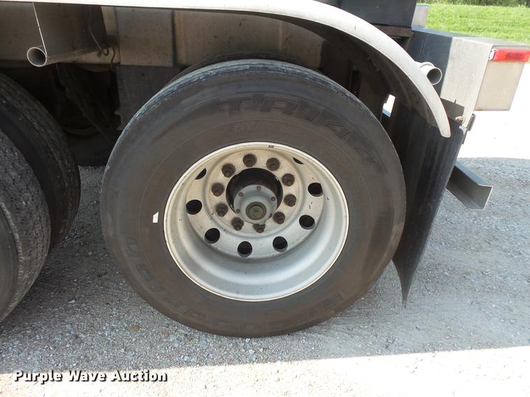 image for item DC4700 2006 West-Mark tank trailer