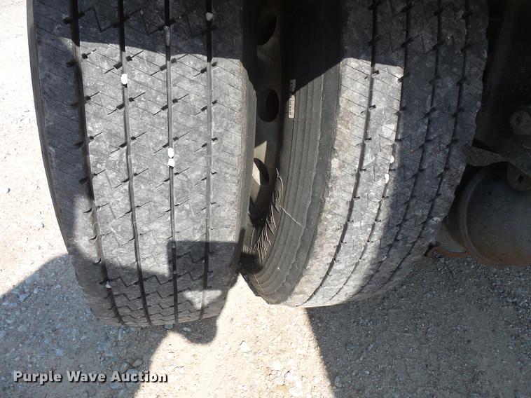 image for item DC4700 2006 West-Mark tank trailer