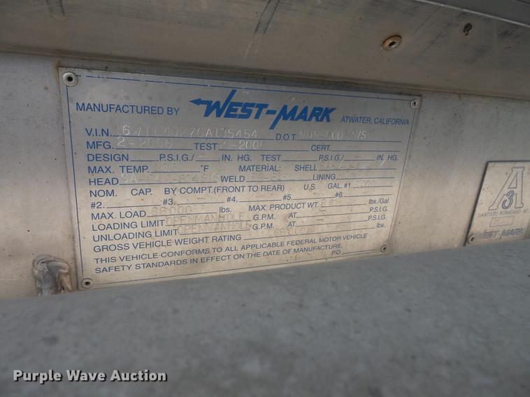 image for item DC4700 2006 West-Mark tank trailer