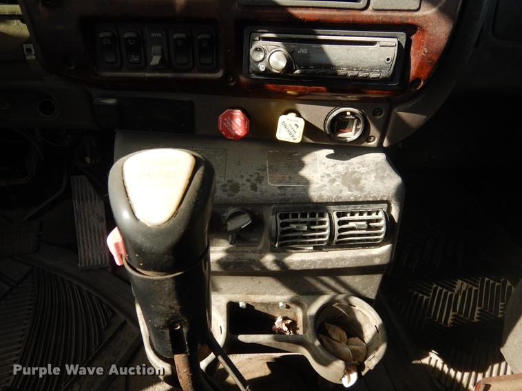 image for item DC5946 2001 Mack CH613 semi truck