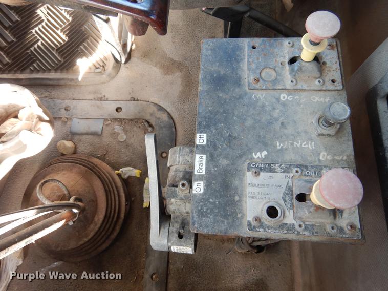 image for item DC5946 2001 Mack CH613 semi truck