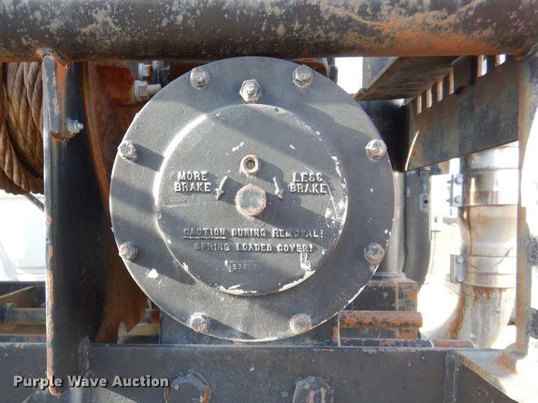 image for item DC5946 2001 Mack CH613 semi truck