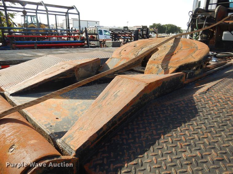 image for item DC5946 2001 Mack CH613 semi truck