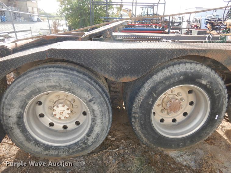 image for item DC5946 2001 Mack CH613 semi truck