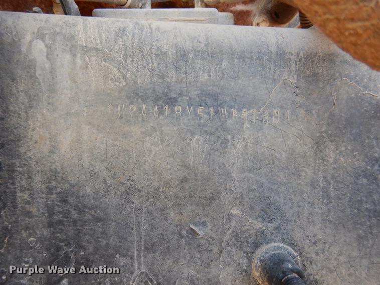 image for item DC5946 2001 Mack CH613 semi truck