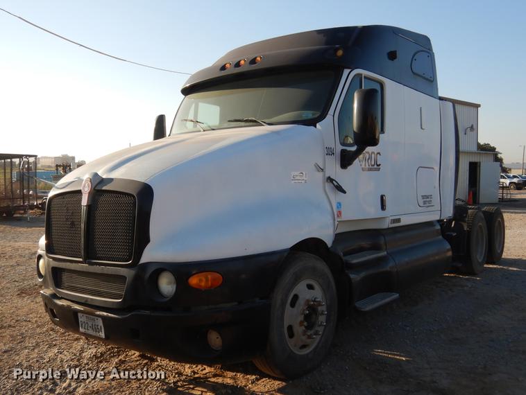 image for item DC5947 2006 Kenworth T2000 semi truck