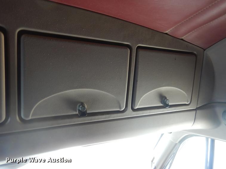 image for item DC5947 2006 Kenworth T2000 semi truck