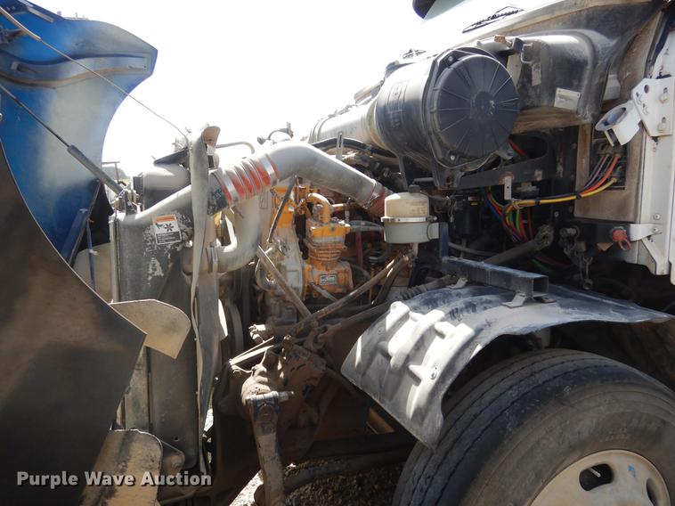 image for item DC5947 2006 Kenworth T2000 semi truck