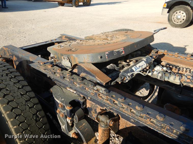 image for item DC5947 2006 Kenworth T2000 semi truck