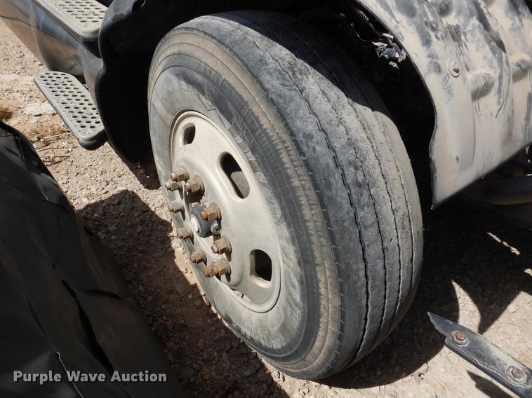 image for item DC5947 2006 Kenworth T2000 semi truck