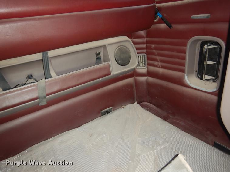 image for item DC5948 2005 Kenworth T2000 semi truck