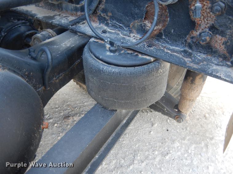 image for item DC5948 2005 Kenworth T2000 semi truck