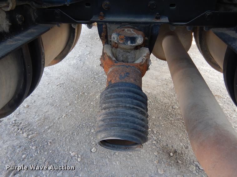 image for item DC5948 2005 Kenworth T2000 semi truck