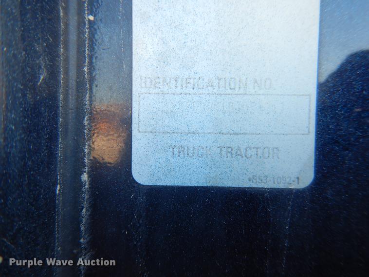 image for item DC5948 2005 Kenworth T2000 semi truck