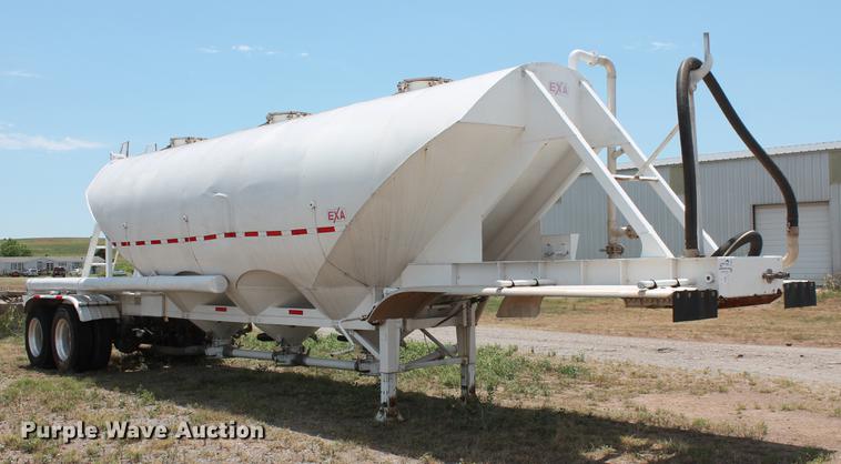 image for item DD4980 2011 EXA P-T2011 pneumatic dry bulk tank trailer