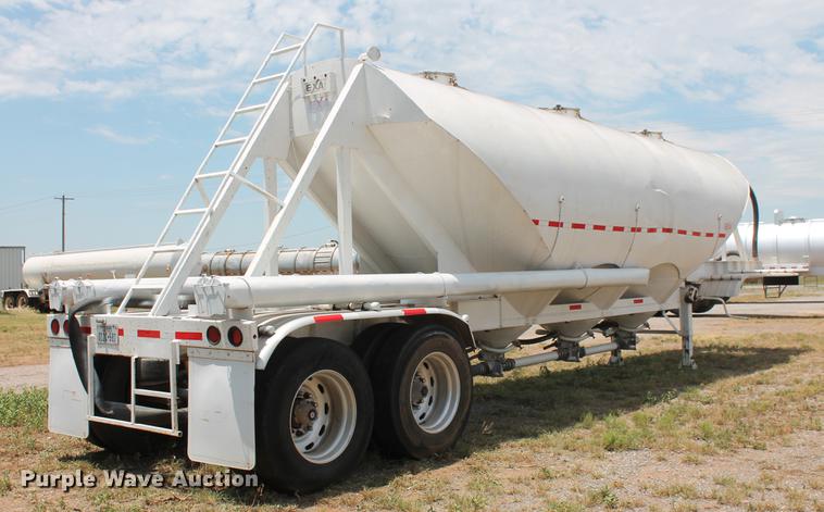image for item DD4980 2011 EXA P-T2011 pneumatic dry bulk tank trailer