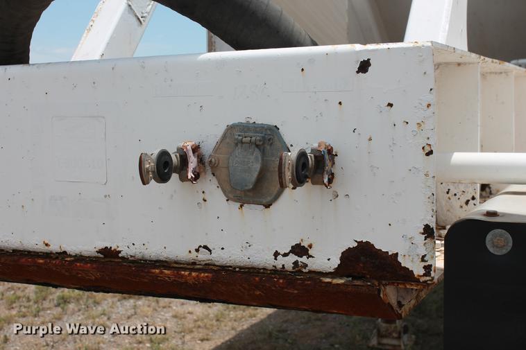 image for item DD4980 2011 EXA P-T2011 pneumatic dry bulk tank trailer