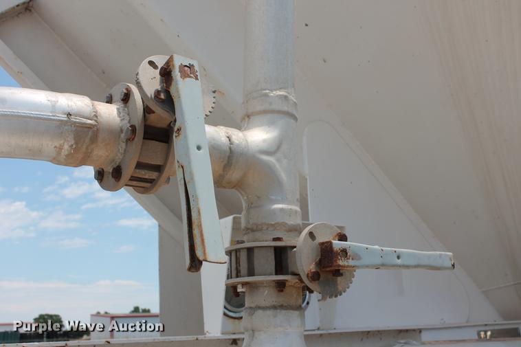 image for item DD4980 2011 EXA P-T2011 pneumatic dry bulk tank trailer