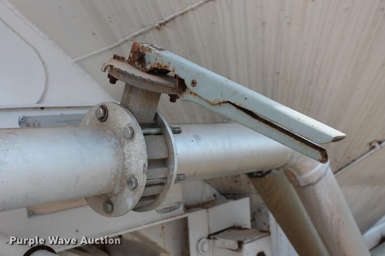 image for item DD4980 2011 EXA P-T2011 pneumatic dry bulk tank trailer