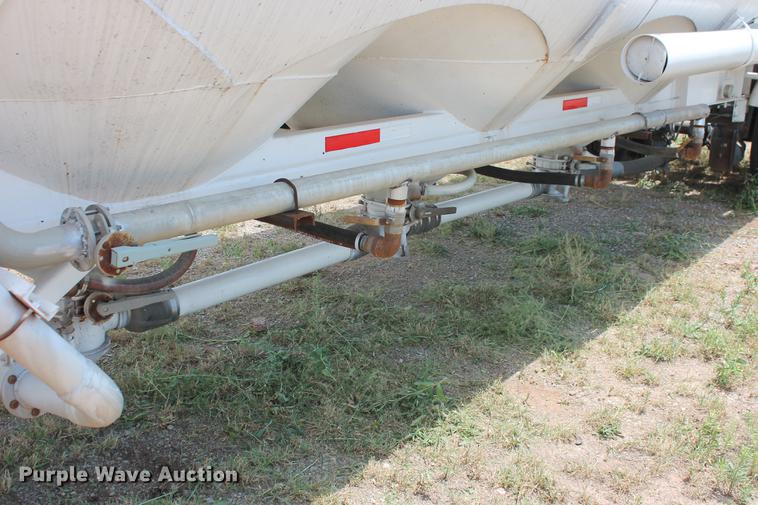 image for item DD4980 2011 EXA P-T2011 pneumatic dry bulk tank trailer