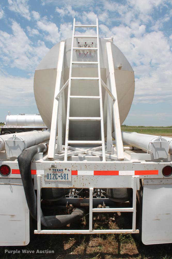 image for item DD4980 2011 EXA P-T2011 pneumatic dry bulk tank trailer